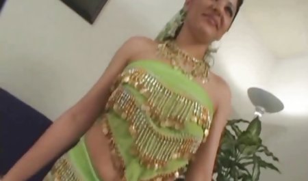 Chica دانلود فیلم های سسکی a solas el dia de Navidad