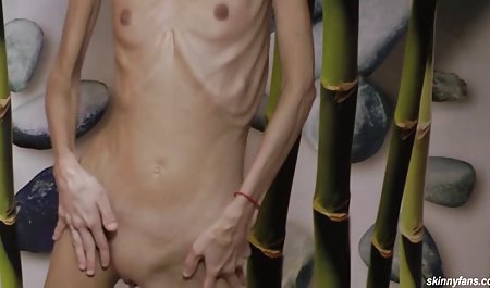 Mofos - نوجوانان Stranded - Housewifes Blonde Hug عکس سسکی خارجی Boobs starri